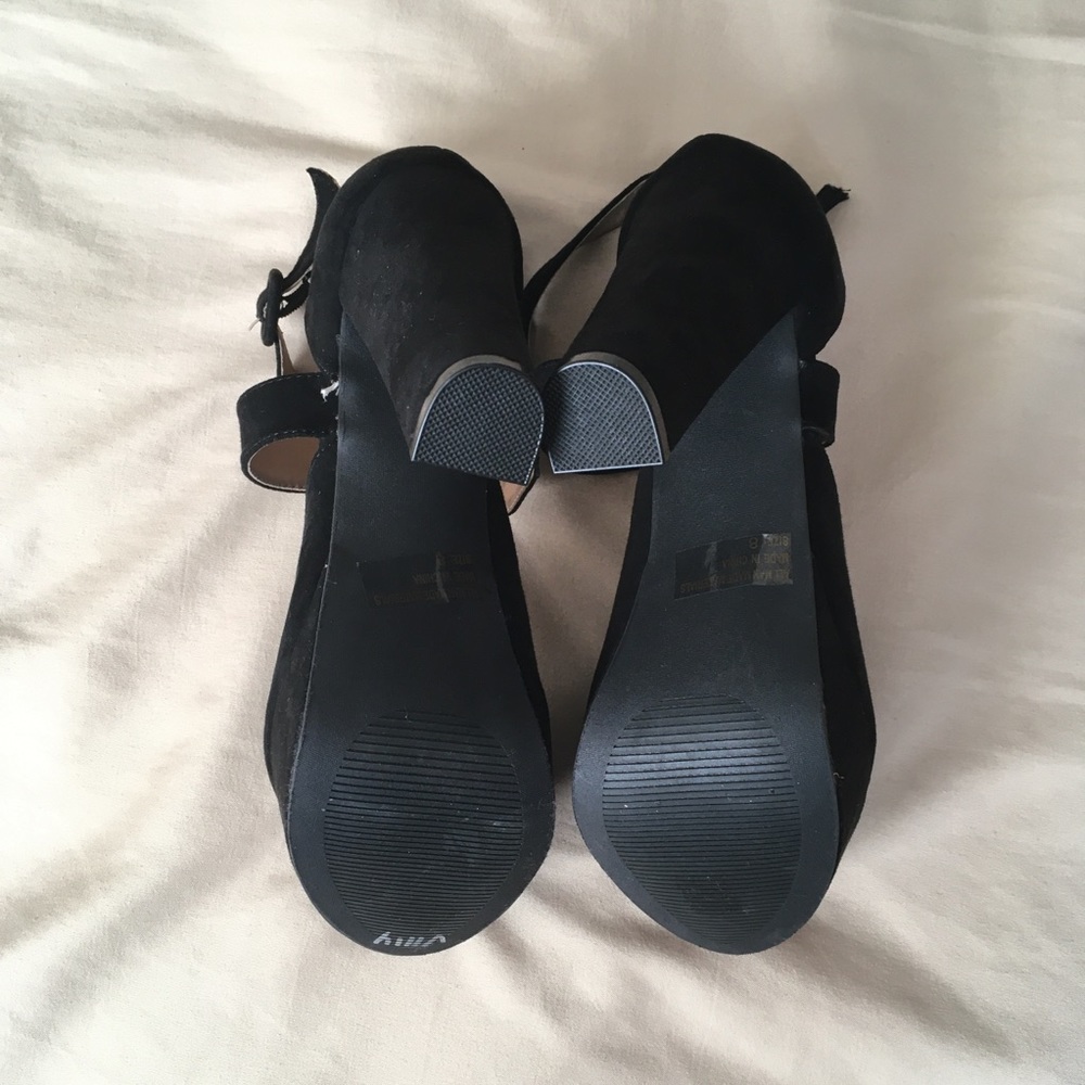 Suede Black Heels - Picture 6 of 8
